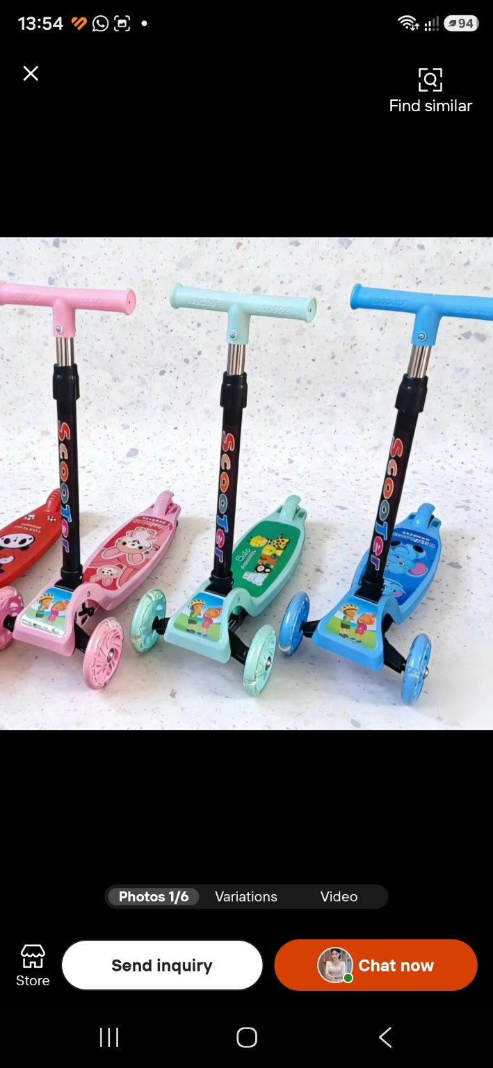 Children's scooters in several colours